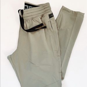 NWOT Men’s Under Armour Joggers